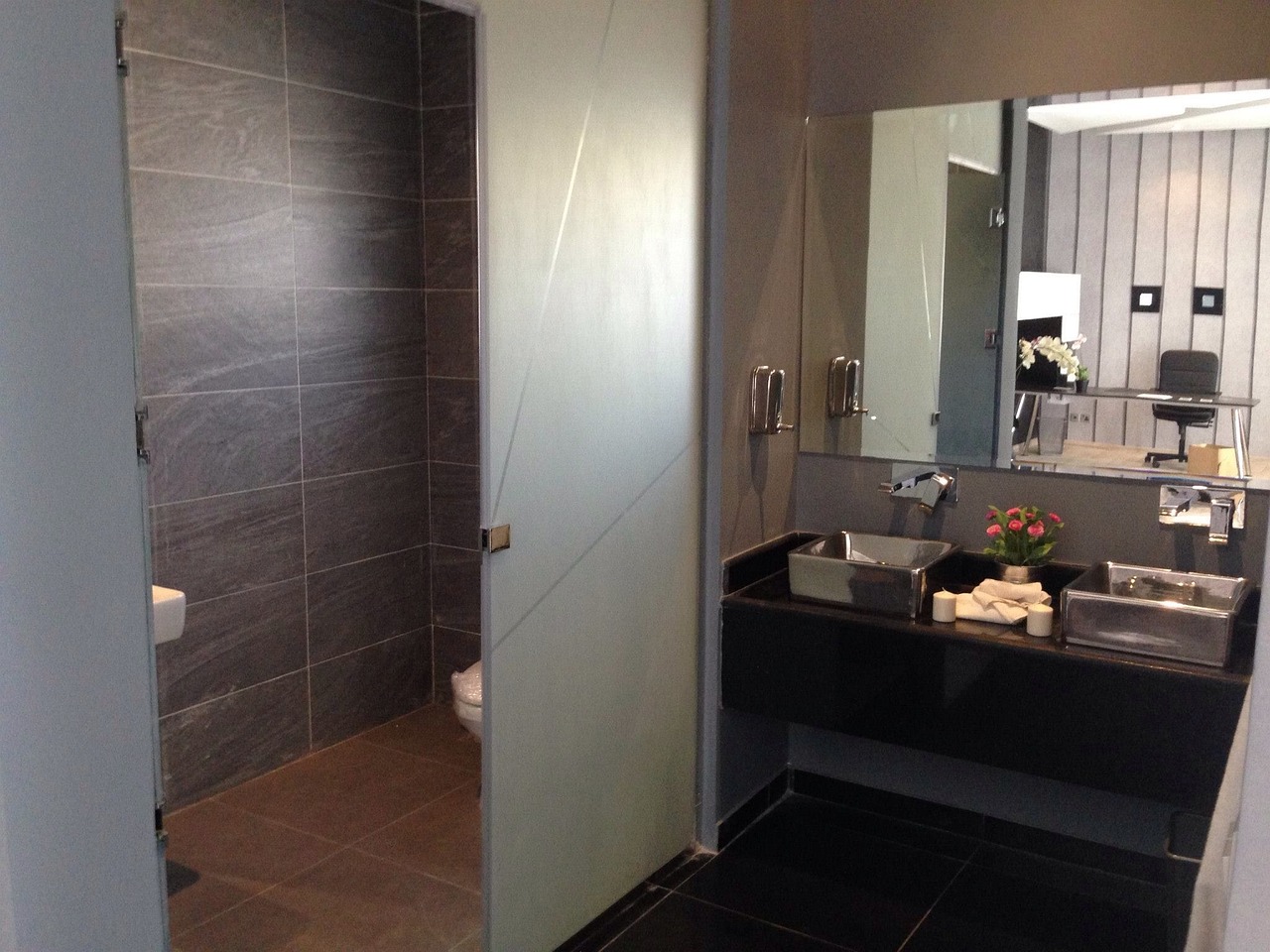 marble bathroom vanity